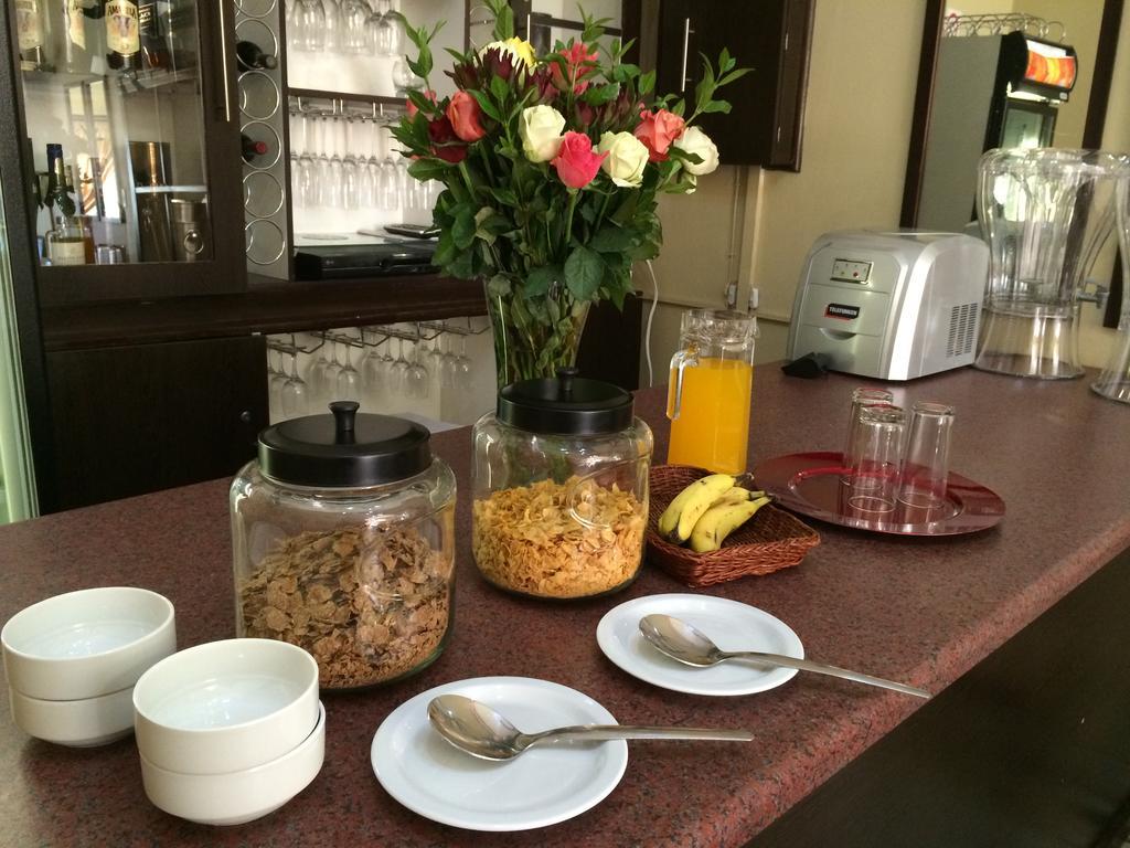 Mcbest Guest House Ermelo Bagian luar foto