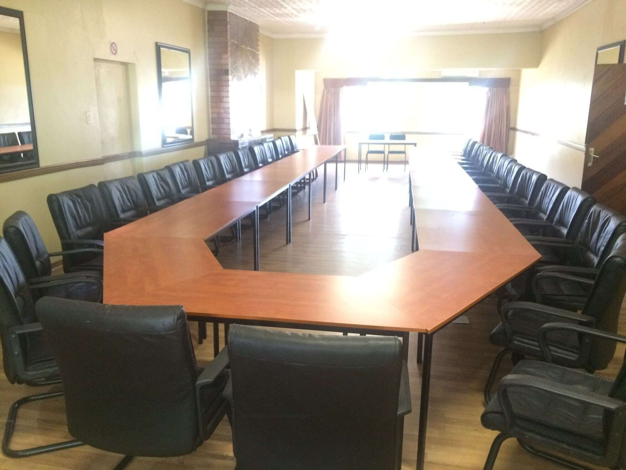 Mcbest Guest House Ermelo Bagian luar foto